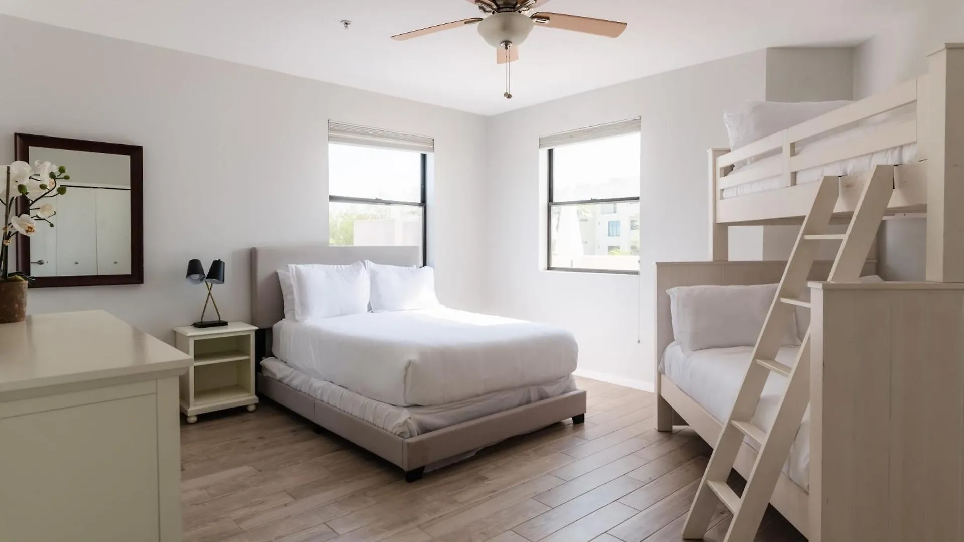 Ivory Buyout By Avantstay Two Home Buyout Near Old Town W Large Patio Scottsdale 0*,  Estados Unidos